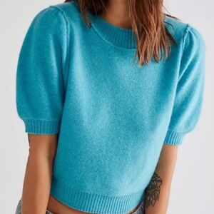 FRENCH CONNECTION Vhari Ribbed Short
Sleeve Sweater Size S